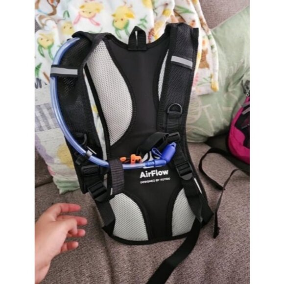Hydration Pack with 2L Hydration Bladder Lightweight Insulation Water Rucksack - Picture 3 of 3